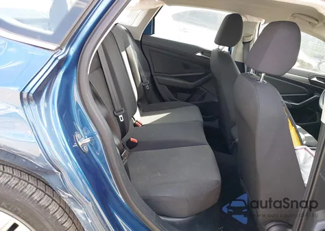 2019 Volkswagen Jetta 1.4T R-Line/1.4T S/1.4T Se z USA, uszkodzony, nr VIN 3VWC57BU6KM210736